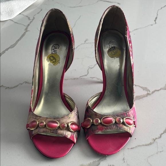 Carlos Pink and Gold Heels - Picture 1 of 3